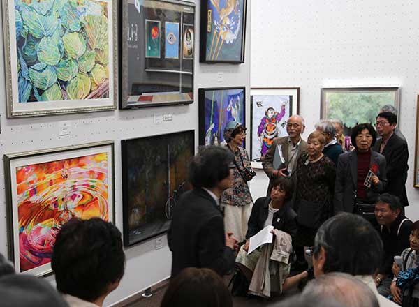 第66回光陽展・写真集・ギャラリートーク：新人秀作賞（濵浦 敦子氏）の作品解説風景