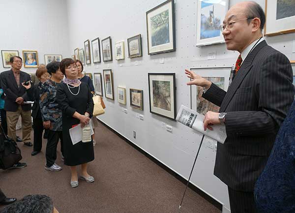 第67回光陽展・写真集・ギャラリートーク：小品佳作賞（久木ひろ美氏）の作品解説風景